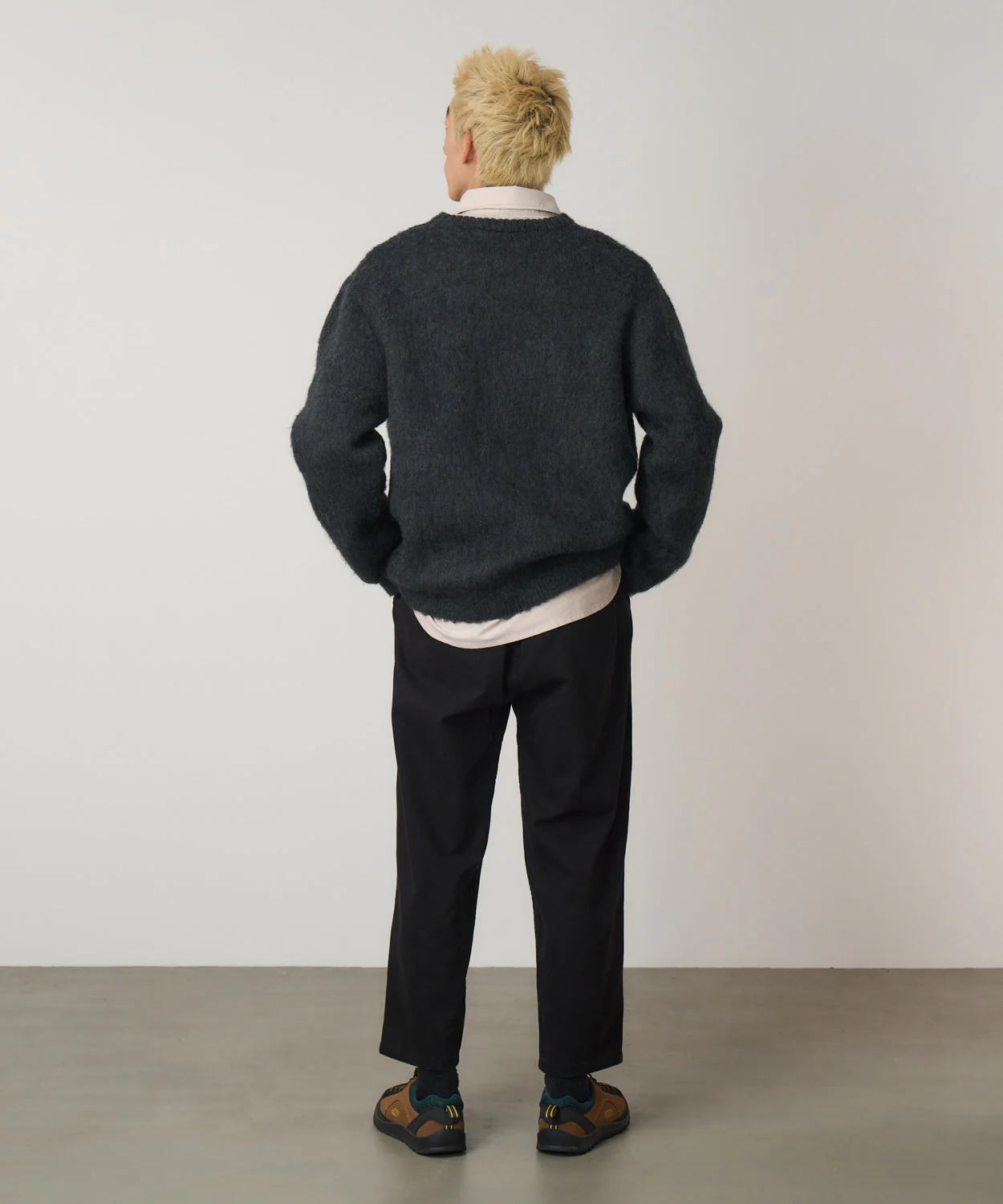 Gramicci Loose Tapered Pants (Black) - Image 4